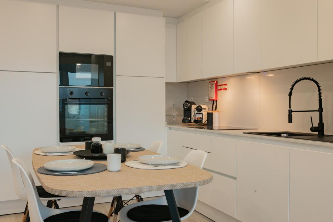 Stylish Apartment W/ River View By Lovelystay Oeiras Kültér fotó