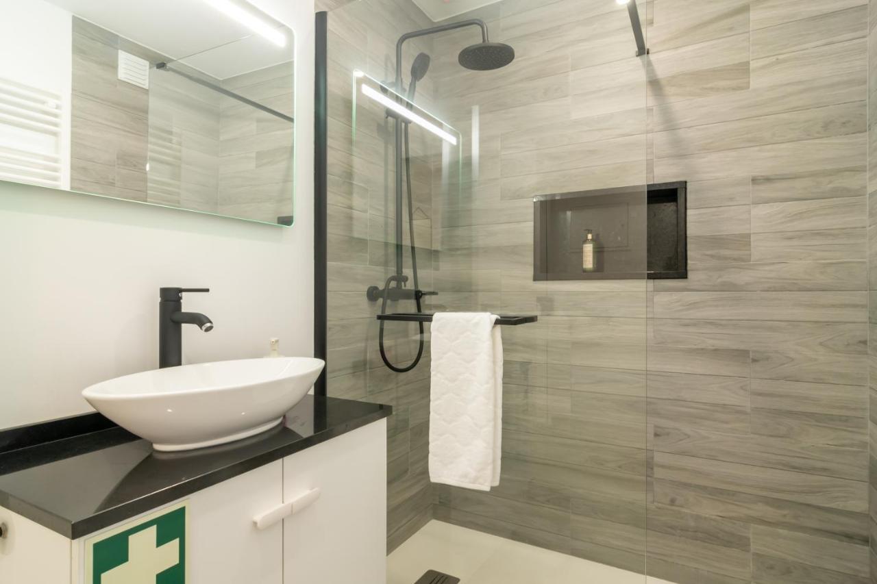 Stylish Apartment W/ River View By Lovelystay Oeiras Kültér fotó