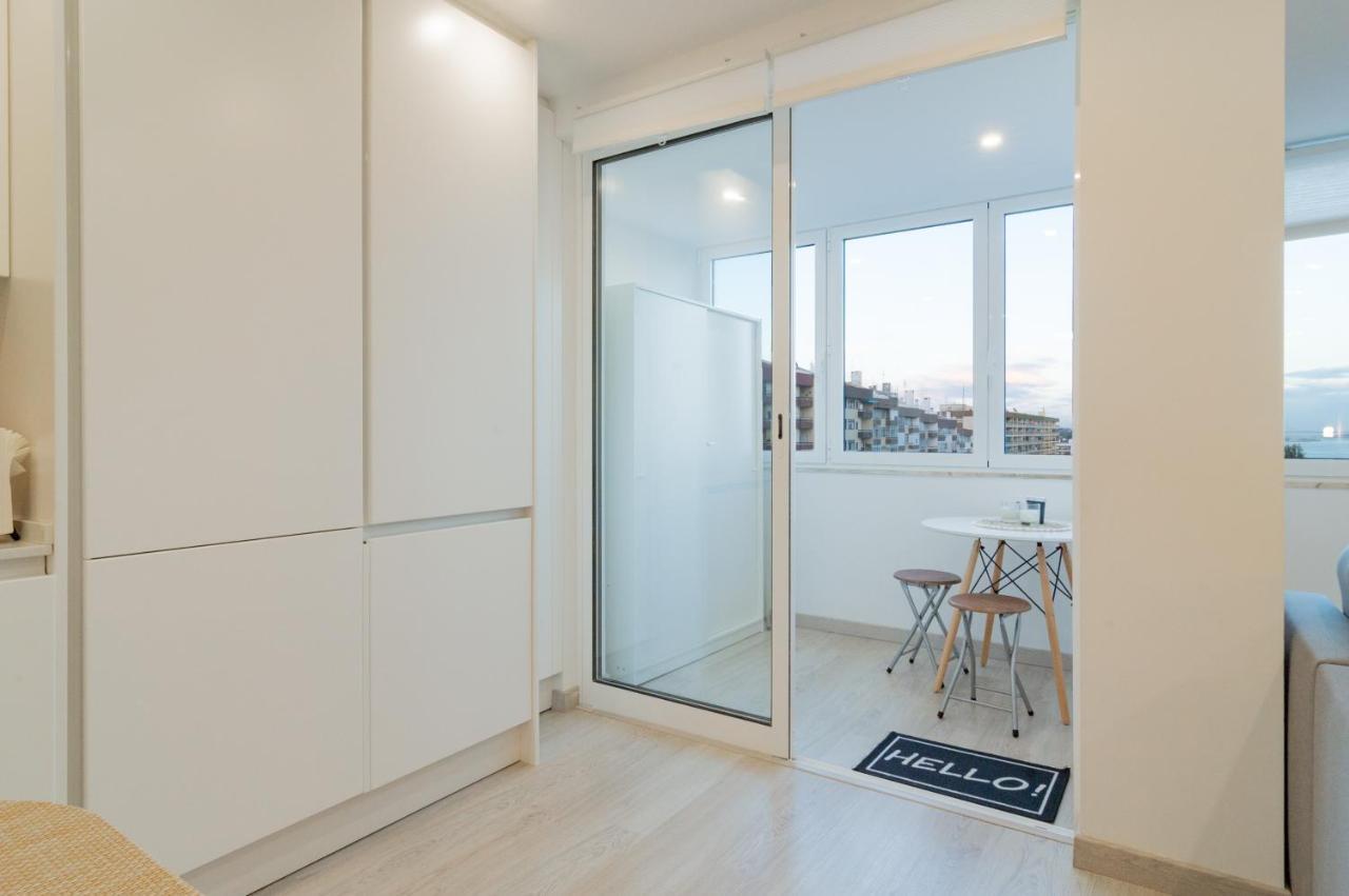 Stylish Apartment W/ River View By Lovelystay Oeiras Kültér fotó